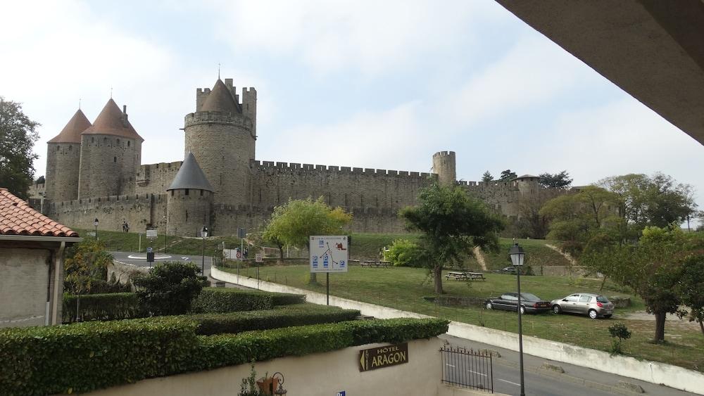 Hotel L'Aragon Carcassonne Bagian luar foto